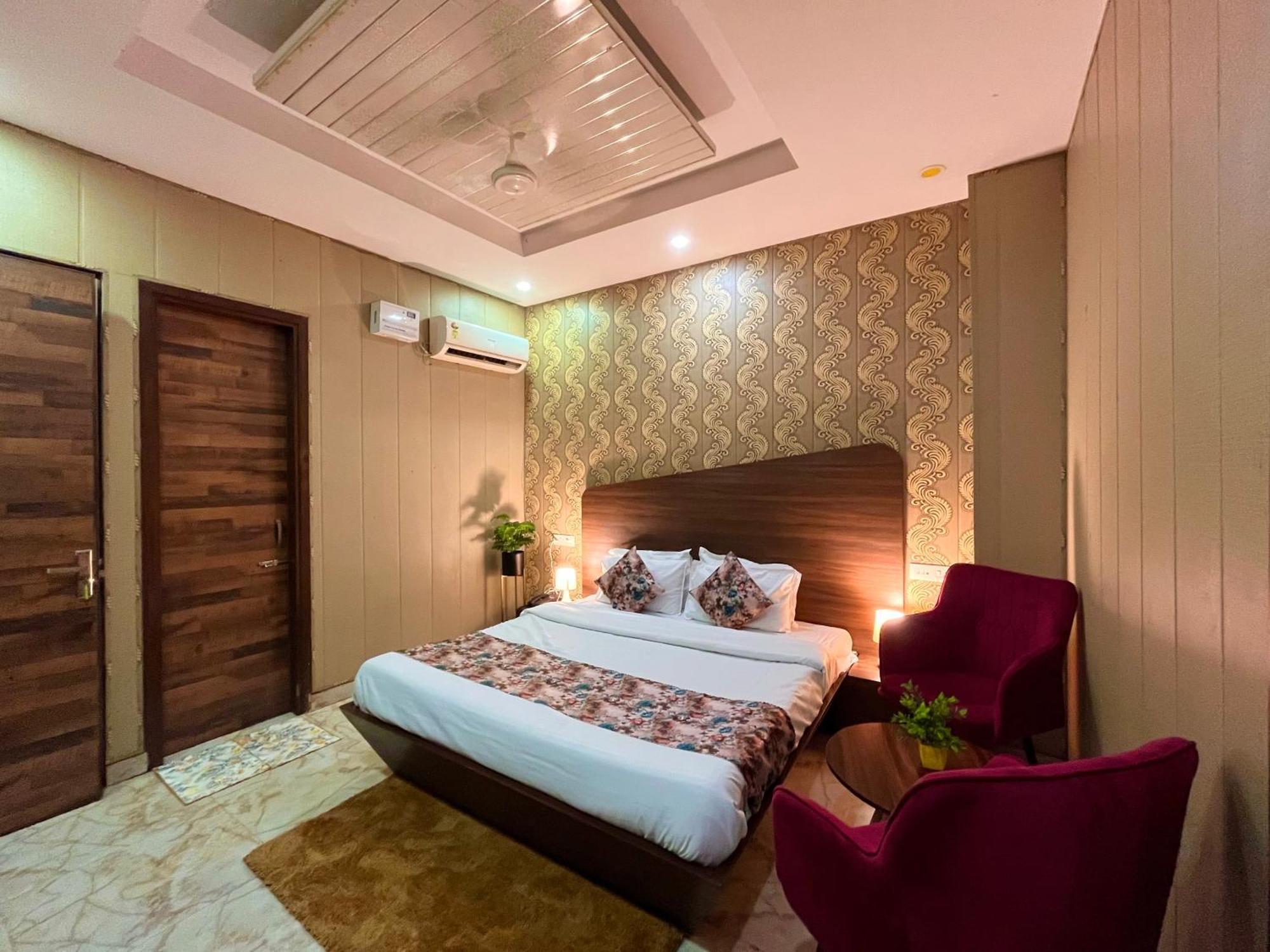 Hotel The Pearl Grand - Top Rated ! Most Awarded ! Parking ! Lift ! Luxury Rooms ! Best Selling Zirakpur Exterior photo