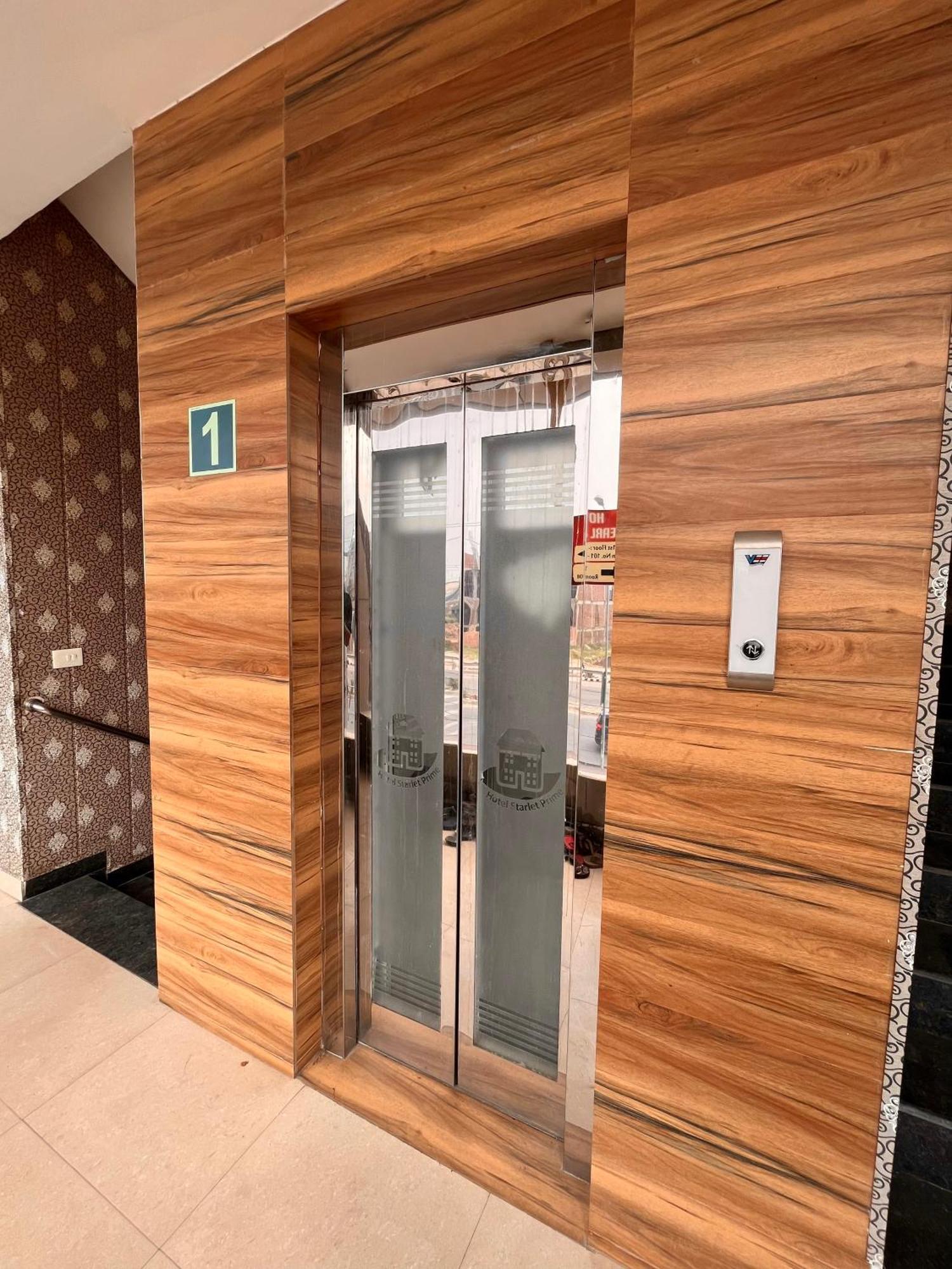 Hotel The Pearl Grand - Top Rated ! Most Awarded ! Parking ! Lift ! Luxury Rooms ! Best Selling Zirakpur Exterior photo