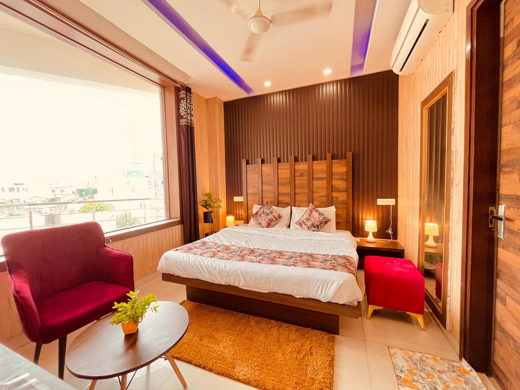 Hotel The Pearl Grand - Top Rated ! Most Awarded ! Parking ! Lift ! Luxury Rooms ! Best Selling Zirakpur Exterior photo