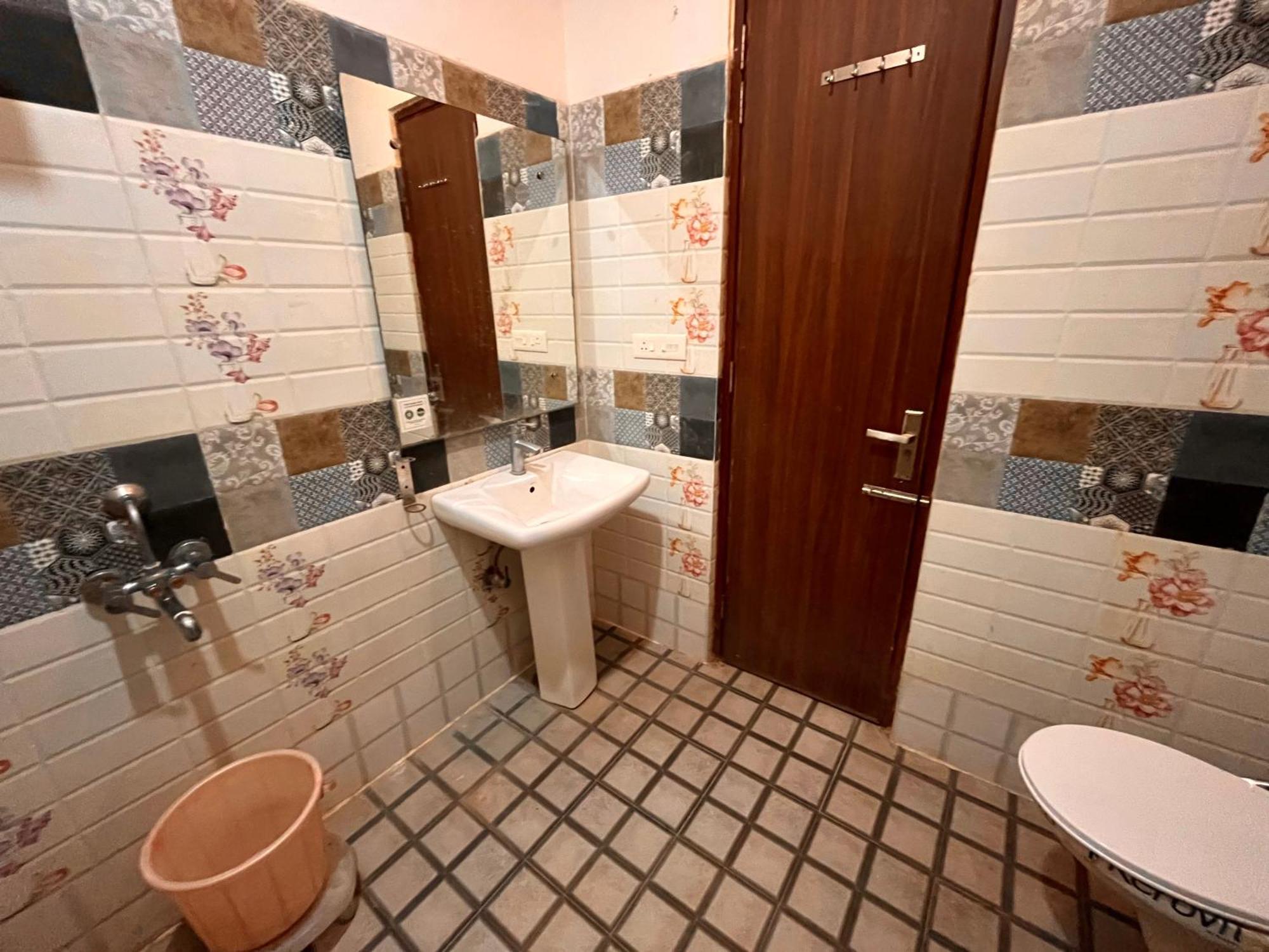 Hotel The Pearl Grand - Top Rated ! Most Awarded ! Parking ! Lift ! Luxury Rooms ! Best Selling Zirakpur Exterior photo